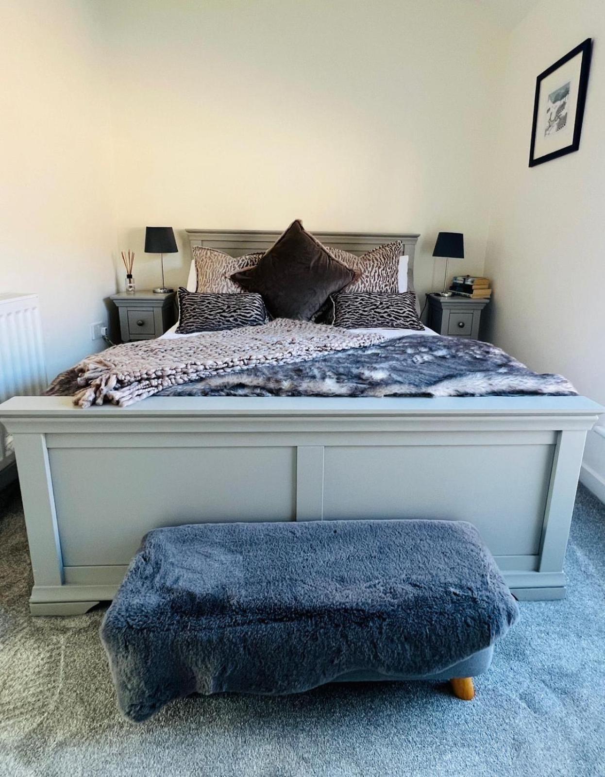 Urban Stay Apartment Central Елшъм Екстериор снимка